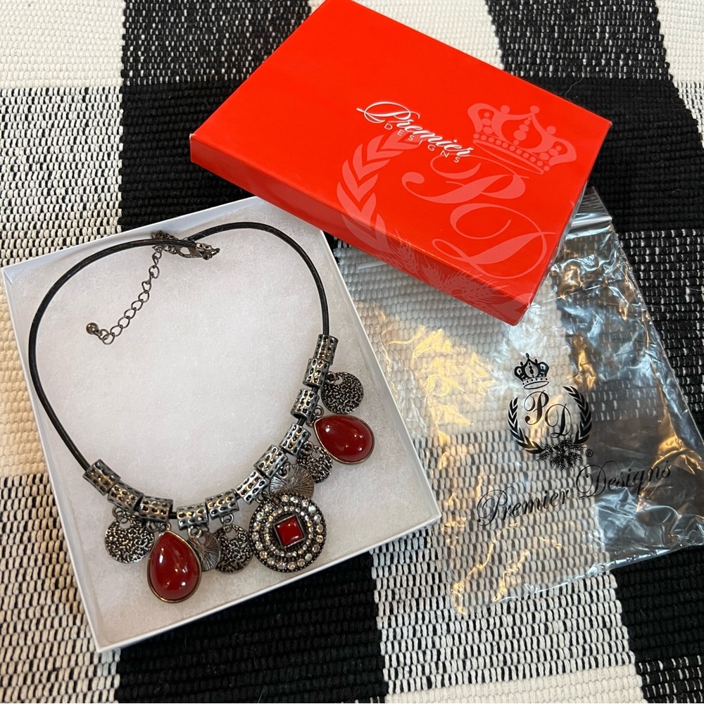 Premier Designs Jewelry Cayenne Charm Necklace, Silver Rhinestone Bead